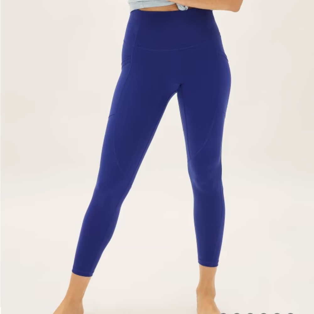 EVERLANE NWT The Perform Pocket Legging in cobalt blue cropped athletic
